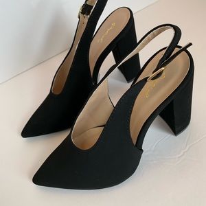 💖Charlotte Russe Black Heels with Straps